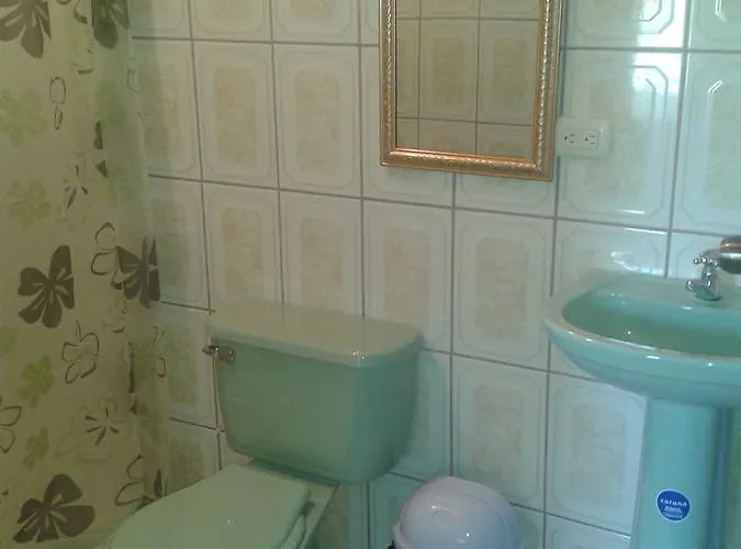 Hotel Cabinas Lalimar