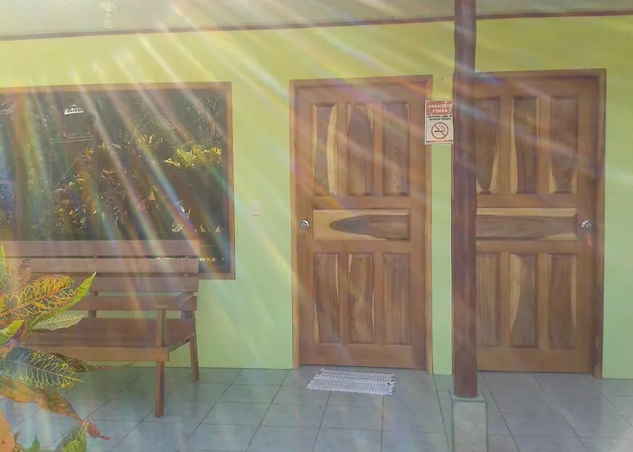Cabinas Lalimar Hotel